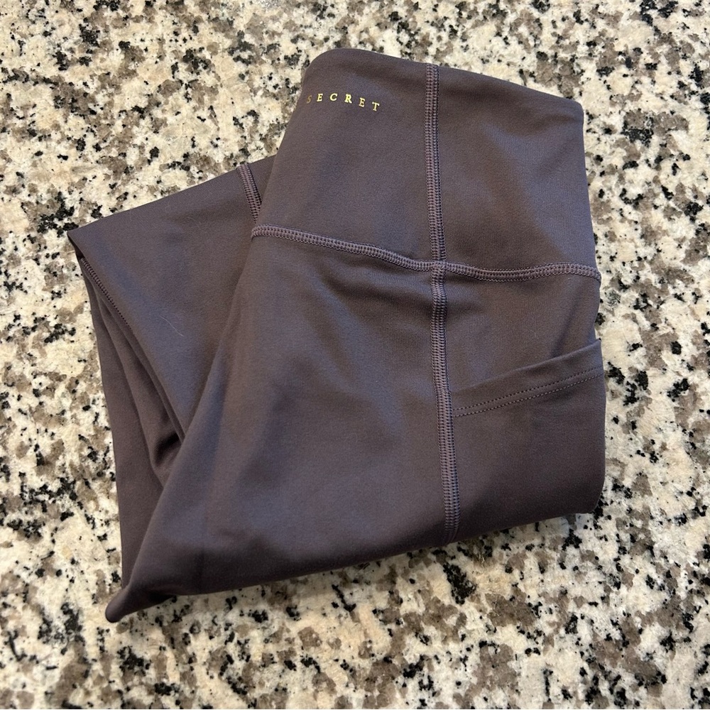 Victoria’s Secret Leggings Cropped Gray XS